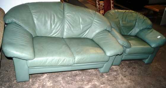 2 Piece Leather Lounge Suite S019369A Rosettenvillepawnshop