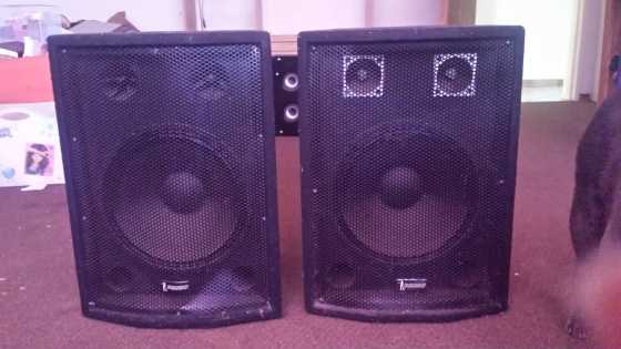 2 Speakers