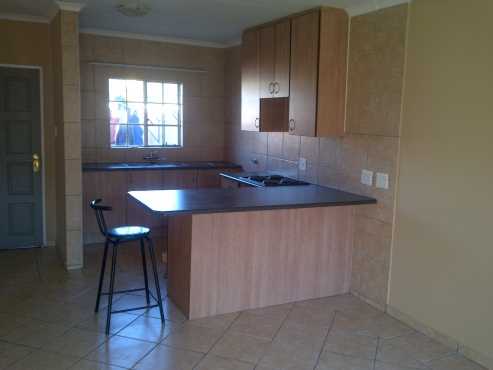 2 x Bedroom Townhouse in Wierda Crest Estate, Rooihuiskraal-North, Centurion