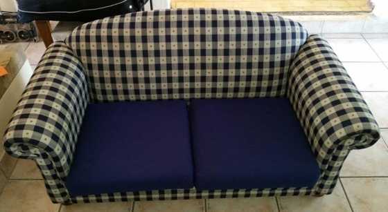 2 x WETHERLEY039S genuine Carlisle couches ( 2 seaters )