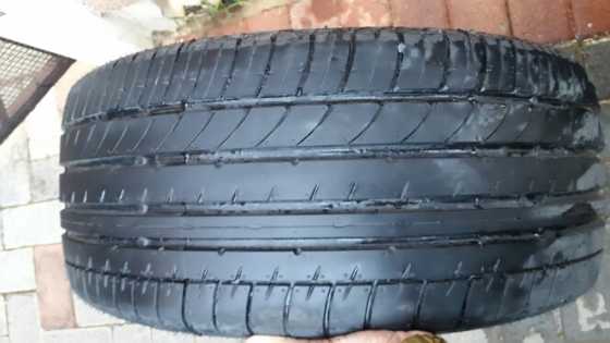 2 x2353519 tyres for sale