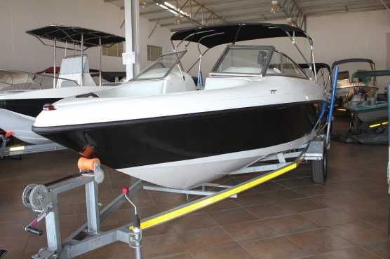 20 Feet Sensation with 200 Hp Suzuki fourstroke