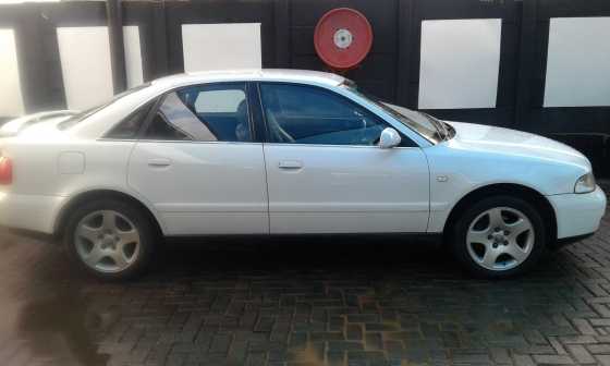 2000 Audi A4 2.8 AT