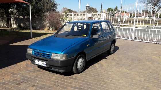 2000 Fiat Uno Mia 1.1