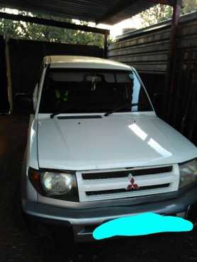 2000 Mitsubishi Pajero