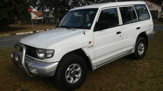 2000 Mitsubishi Pajero 3500 V6 5Dr. Man.