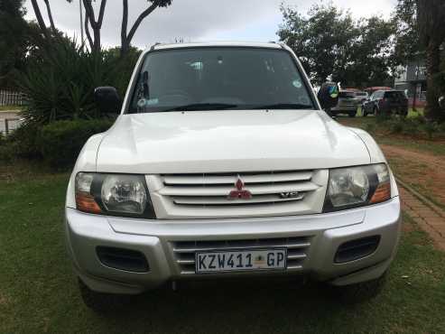 2000 Mitsubishi Pajero 3500i LWB AT R129 900