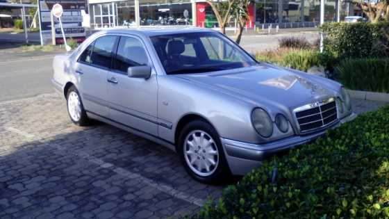 2000 model Mercedes benz E 280