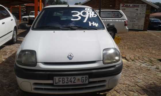 2000 Renault Clio 1.4