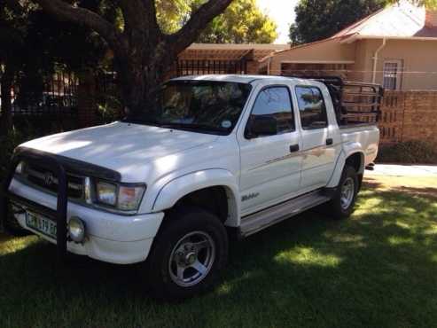 2000 Toyota Hilux 2.7 petrol