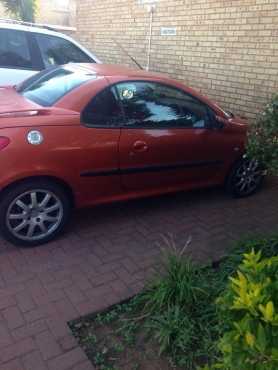 2001 Peugoet cabriolet 2lt (206 cc)