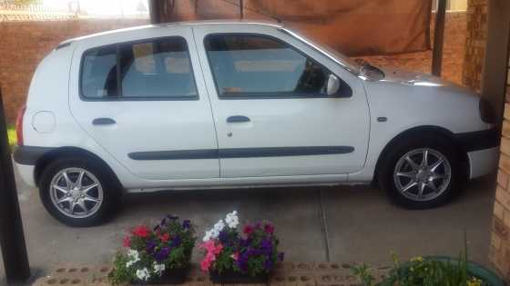 2001 RENAULT CLIO 1.4 16 VALVE FOR SALE