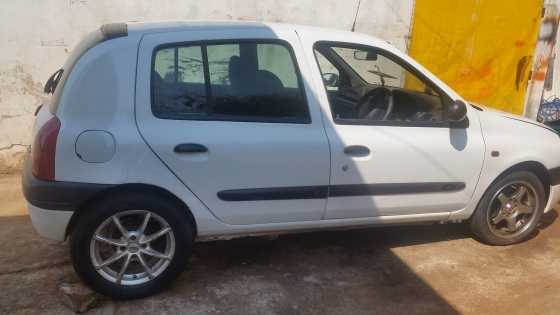 2001 Renault clio