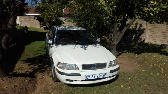 2001 Volvo S40 2lt