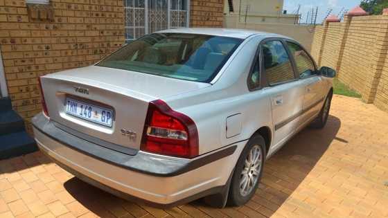 2001 Volvo S80 T6