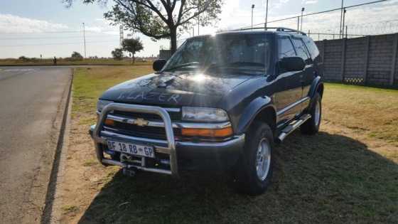 2002 CHEVROLET BLAZER FULL HOUSE.