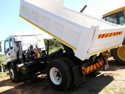 2002 ISUZU 900 6 CUBM TIPPER