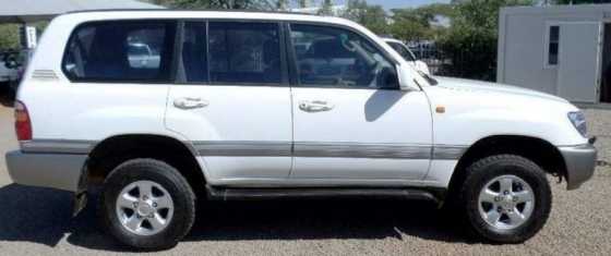 2002 Toyota Land Cruiser 100 VX TD Automatic.