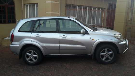 2002 Toyota RAV-4 SUV  5-Door