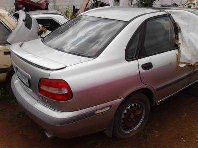 2002 Volvo s40 T4 breaking for parts