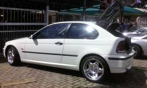 2003 BMW 318ti Compact R55 000