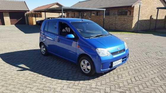 2003 daihatsu charade 0.8