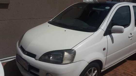 2003 DAIHATSU YRV AUTO