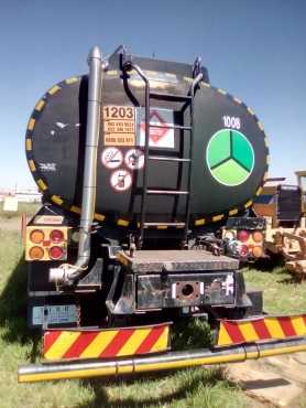 2003 NSSAN UD290 18000L FUEL TANK FOR SALE