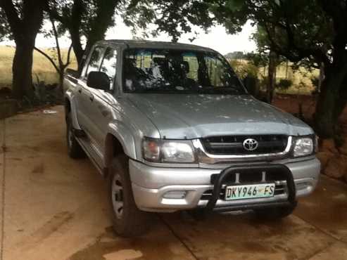 2003  Toyota Hilux 2.7