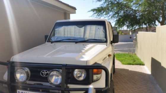 2003 Toyota Land Cruiser Double Cab 4500 EFI