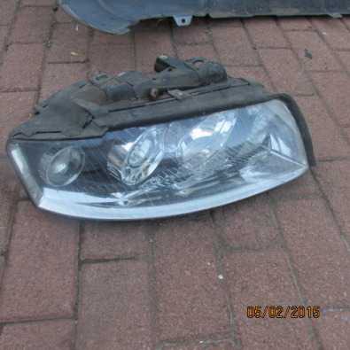 2004 Audi A4 right headlight