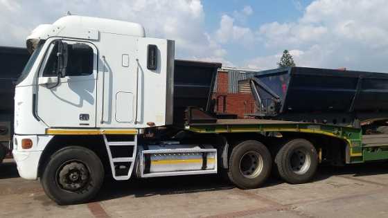 2004 Freightliner Argosy CAT C15