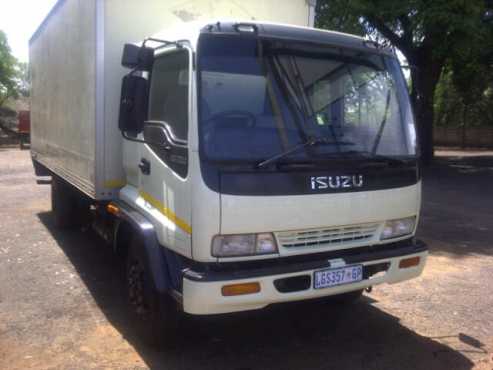 2004 Isuzu FSR700 7ton with volume body