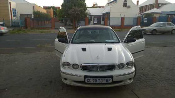 2004 Jaguar L300 V6 sportt x type  good condition for R85000