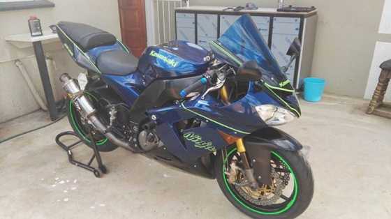 2004 Kawasaki ZX10R