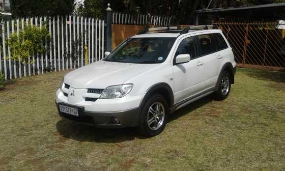 2004 Mitsubishi Outlander. Good Conditon R62500 neg