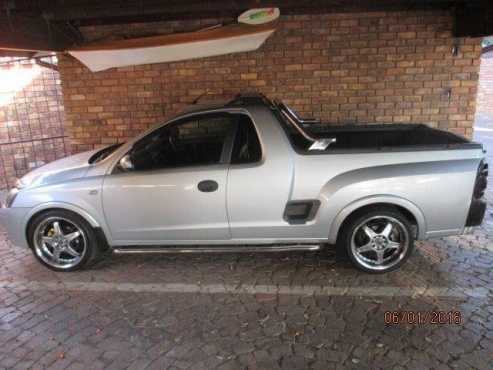 2004 opel corsa bakkie in good condition