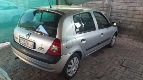 2004 Renault clio or swop