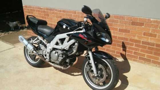 2004 SUZUKI SV650s - stunning