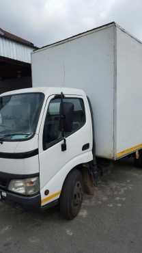 2004 Toyota Dyna 2.5ton for sale in excellent condition