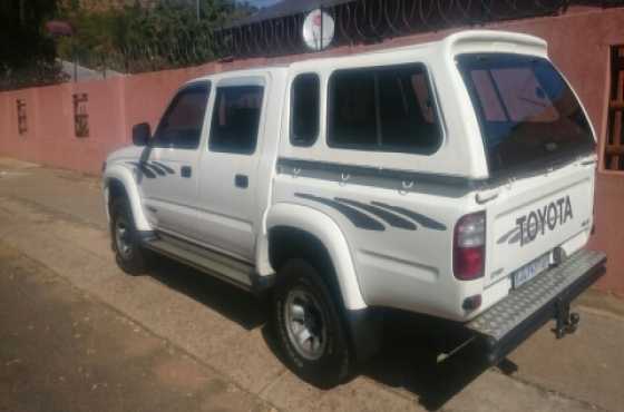 2004 Toyota Hilux 2700i Double cab