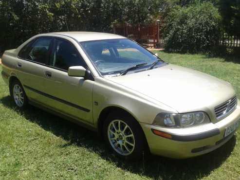 2004 Volvo S40