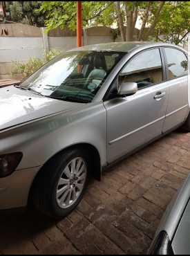 2004 Volvo S40i