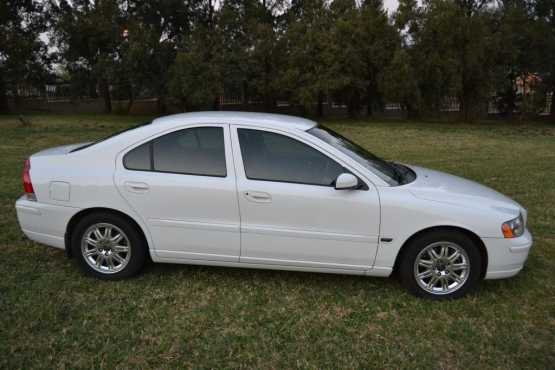2004 Volvo S60 Sedan 2.5T