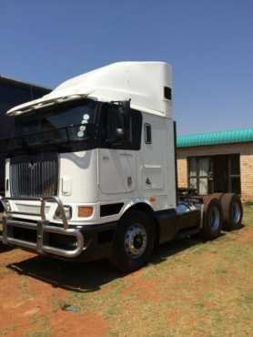 2005 International Eagle 9800i