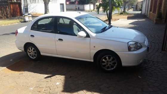 2005 KIA RIO RS