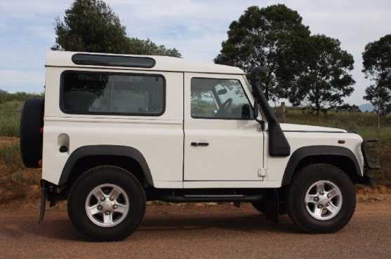 2005 Land Rover Defender 90 TD5 CSW