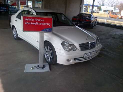 2005 Mercedes-Benz C180 KOMPRESSOR (One Owner vehicle)