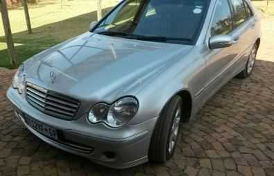 2005 Mercedes Benz C270cdi a must see