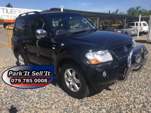 2005 Mitsubishi Pajero 3.8i GLS.